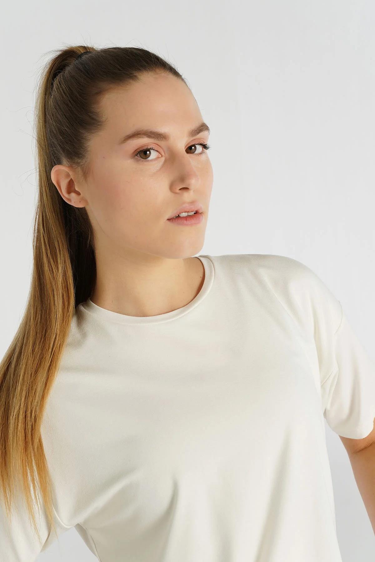 Hummel Borneo Kadın Tişört 912076-9003