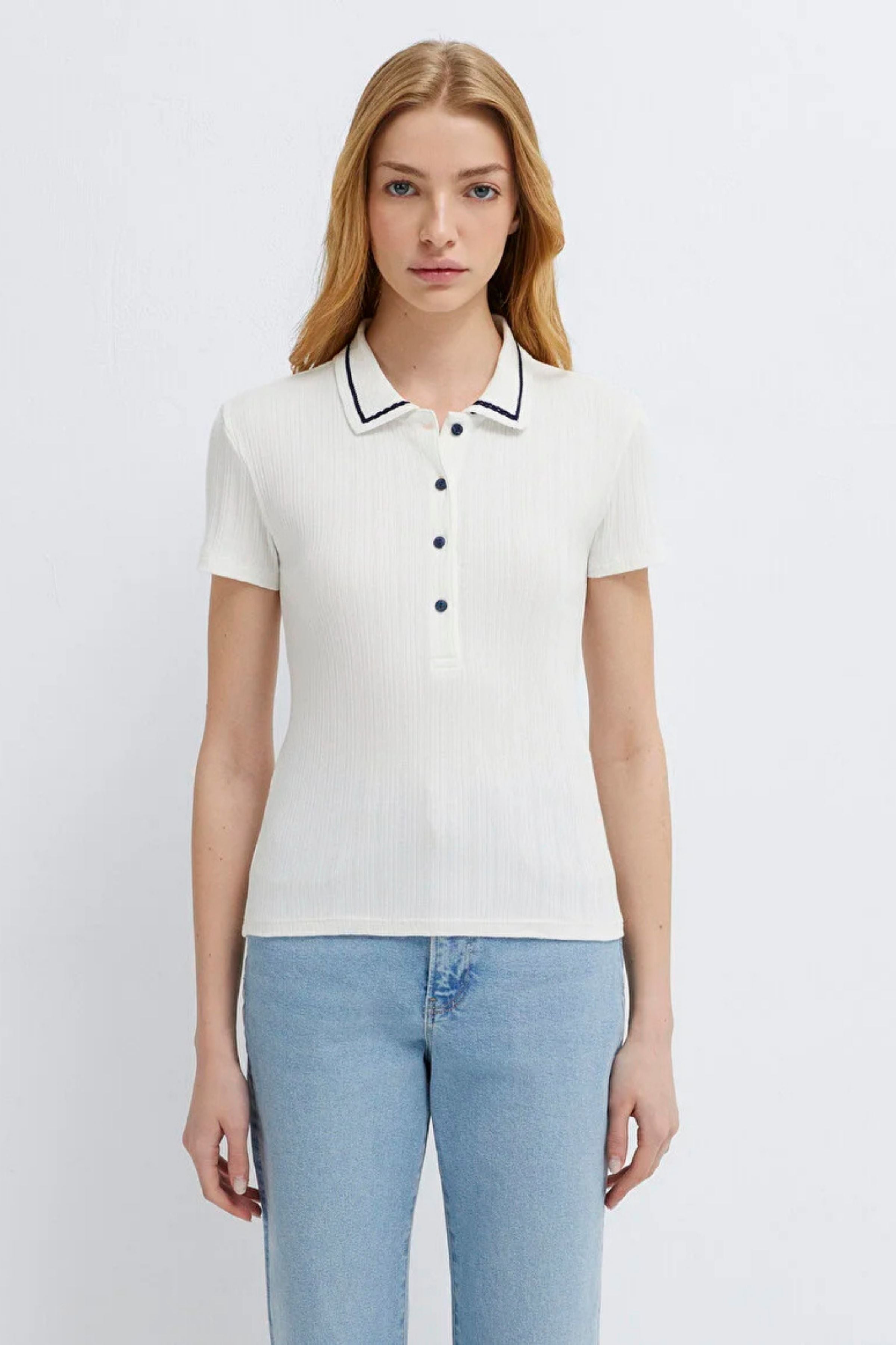 Mavi Modelli Polo Kırık Beyaz Kadın Tişört M1613944-70057