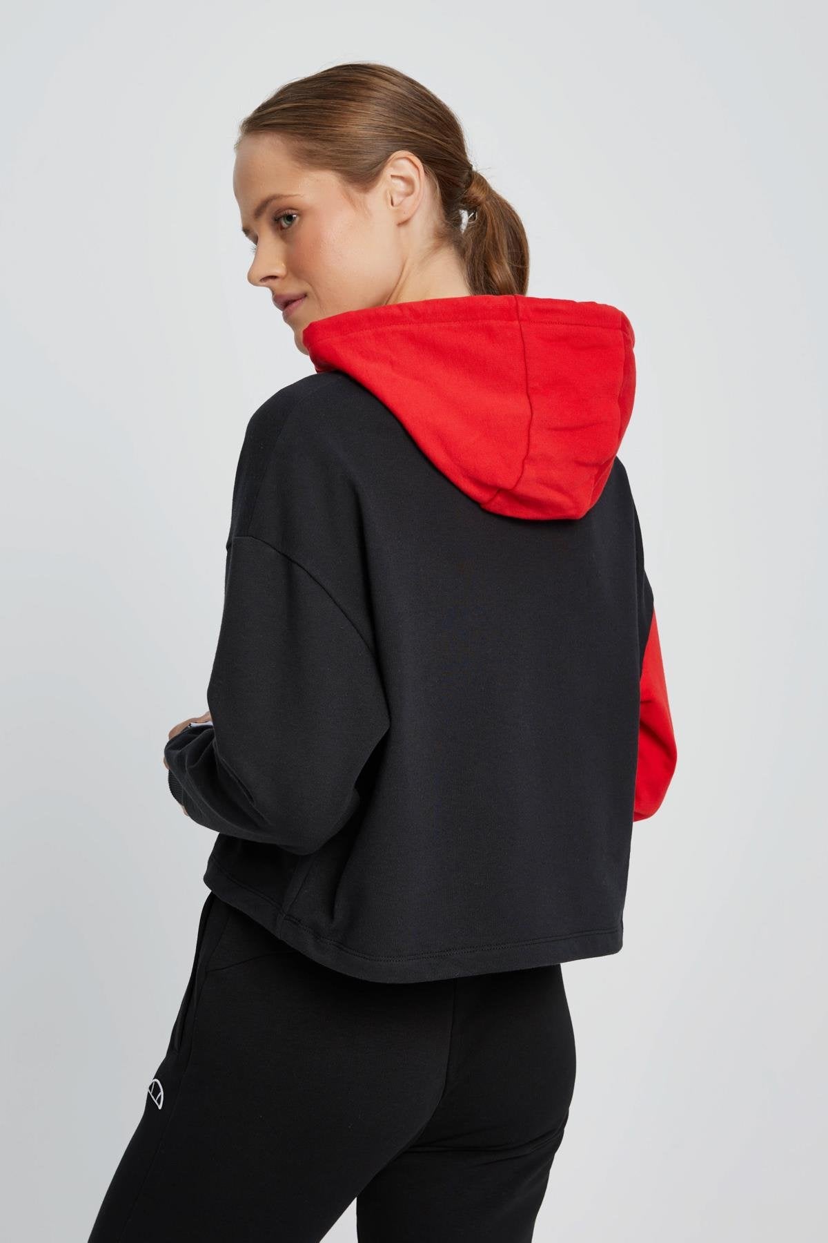 Ellesse Kadın Kapüşonlu Sweatshirt EF061-RD