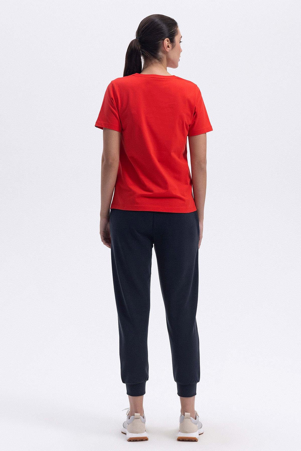 Ellesse Kadın Tişört EF448-RD