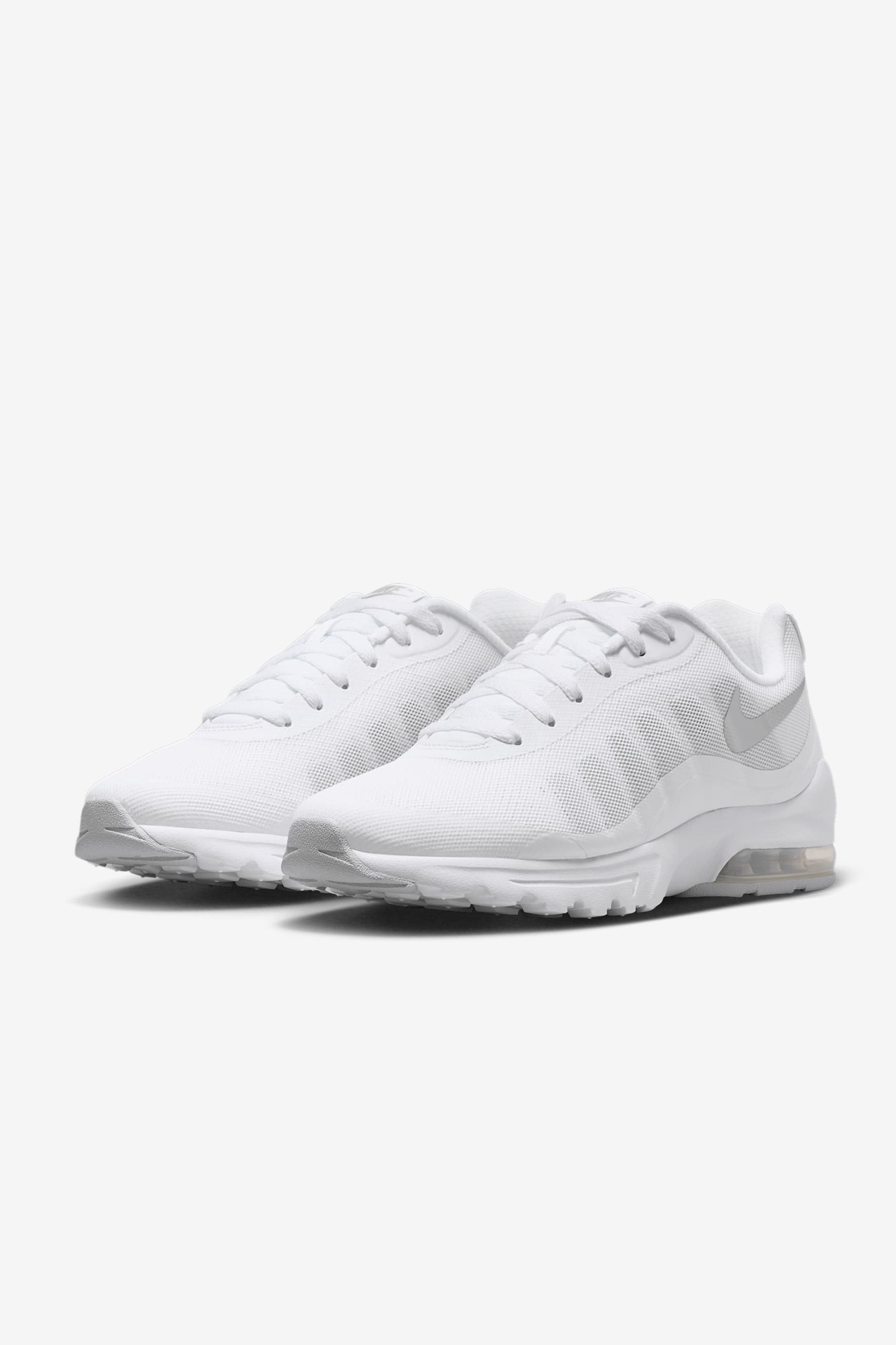 Nike Air Max Invigor Kadın Ayakkabı 749866-100