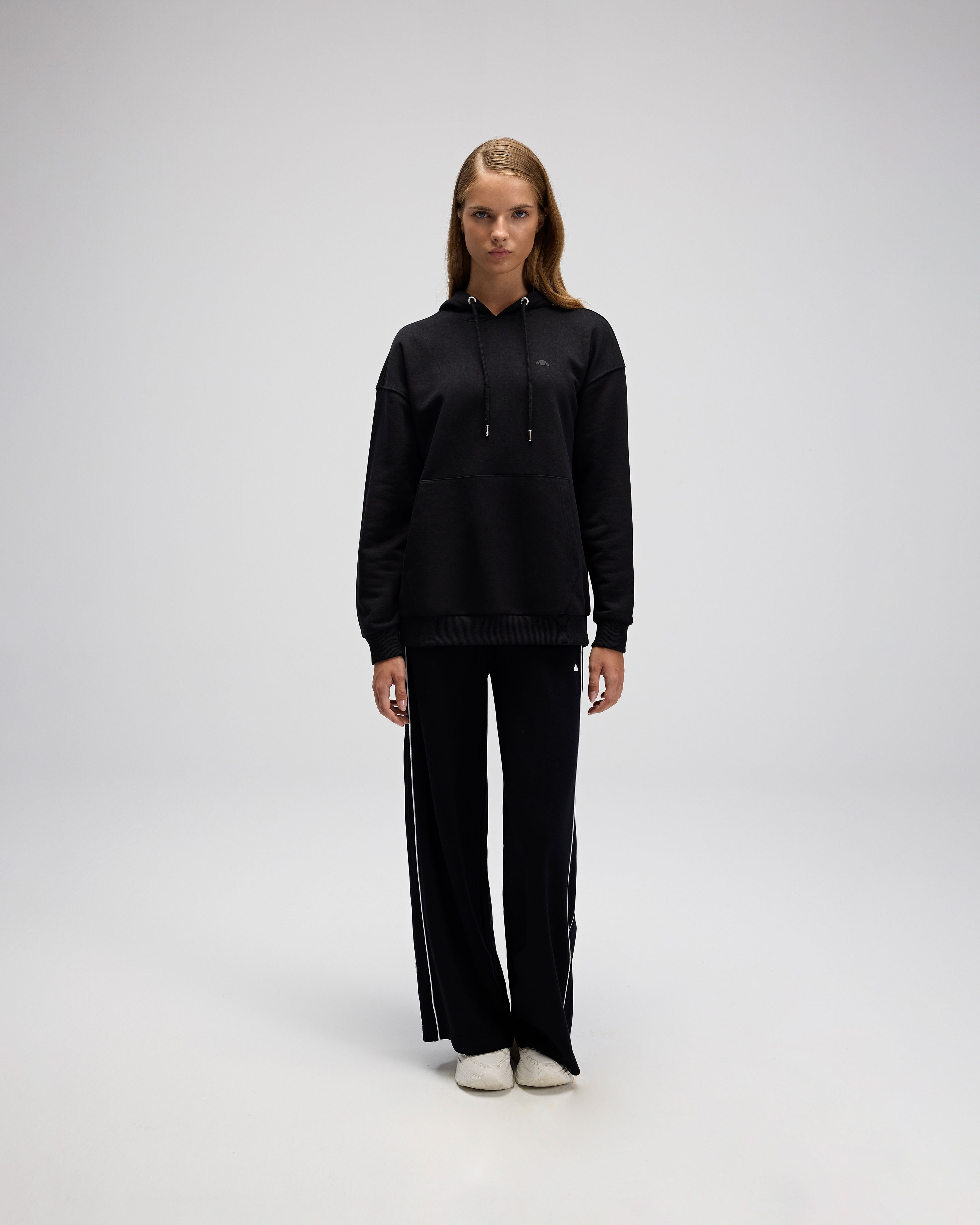Ellesse Kadın Kapüşonlu Sweatshirt Ef526-Bk