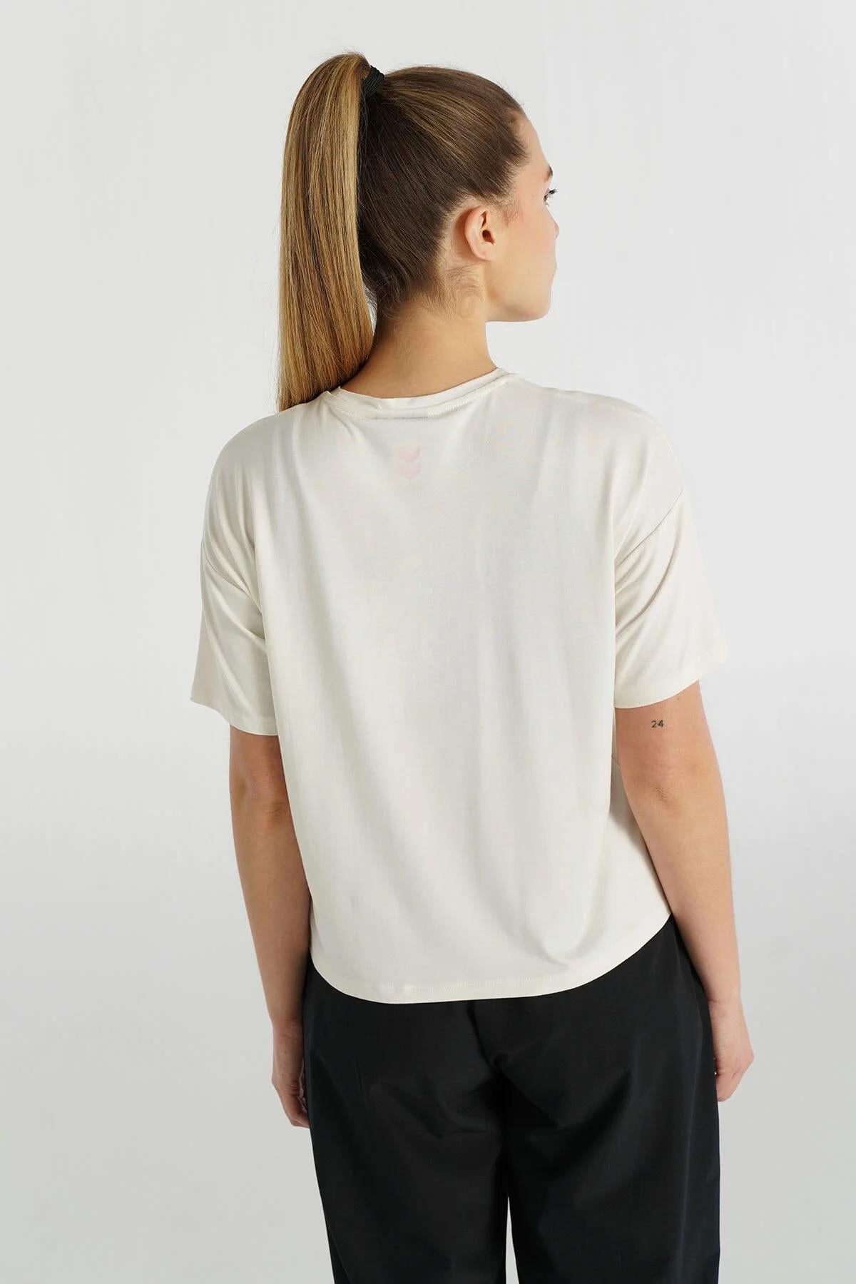 Hummel Borneo Kadın Tişört 912076-9003