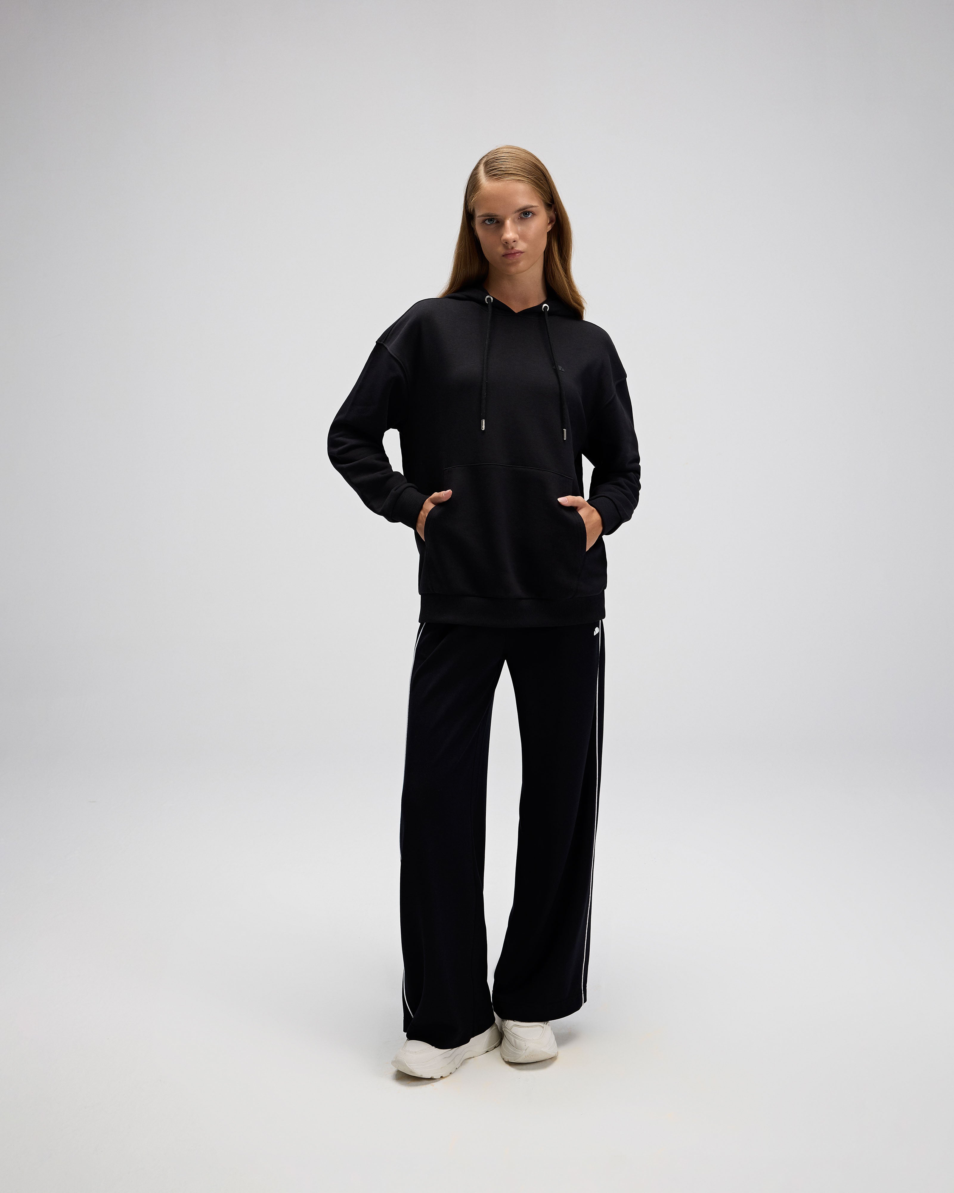 Ellesse Kadın Kapüşonlu Sweatshirt Ef526-Bk