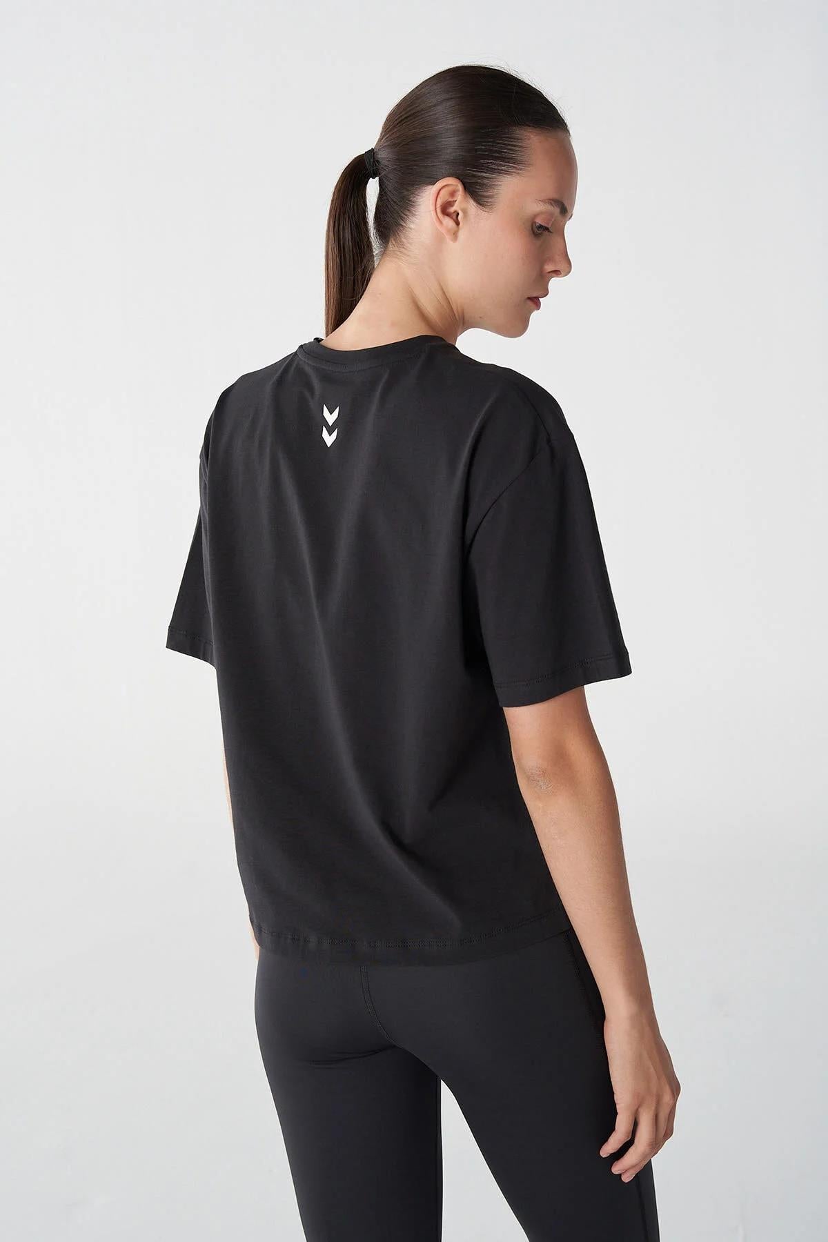 Hummel T-Mt Ultra Kadın Tişört 911868-2001