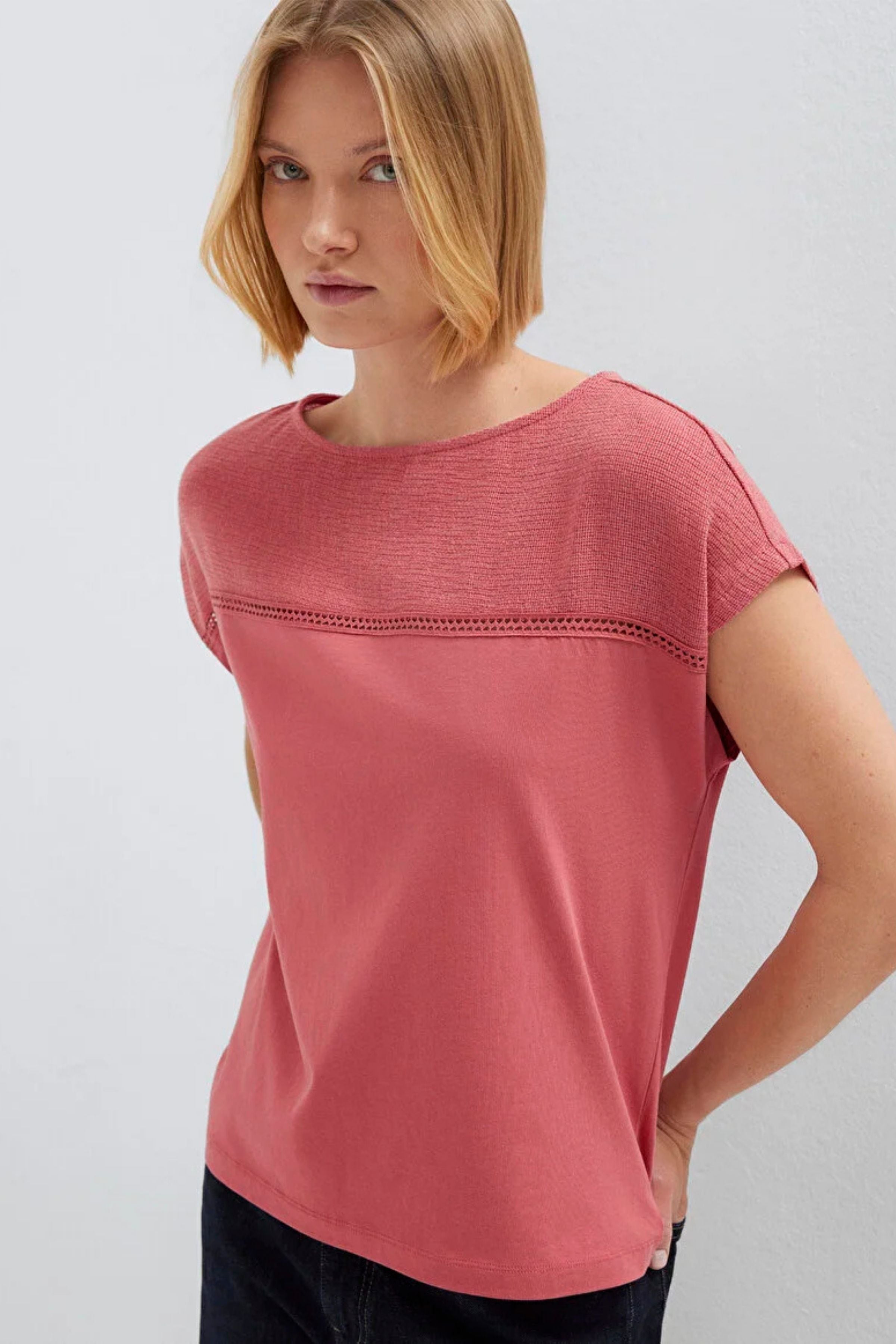 Mavi Kısa Kollu Modelli Mineral Red Kadın Tişört M1613969-70397