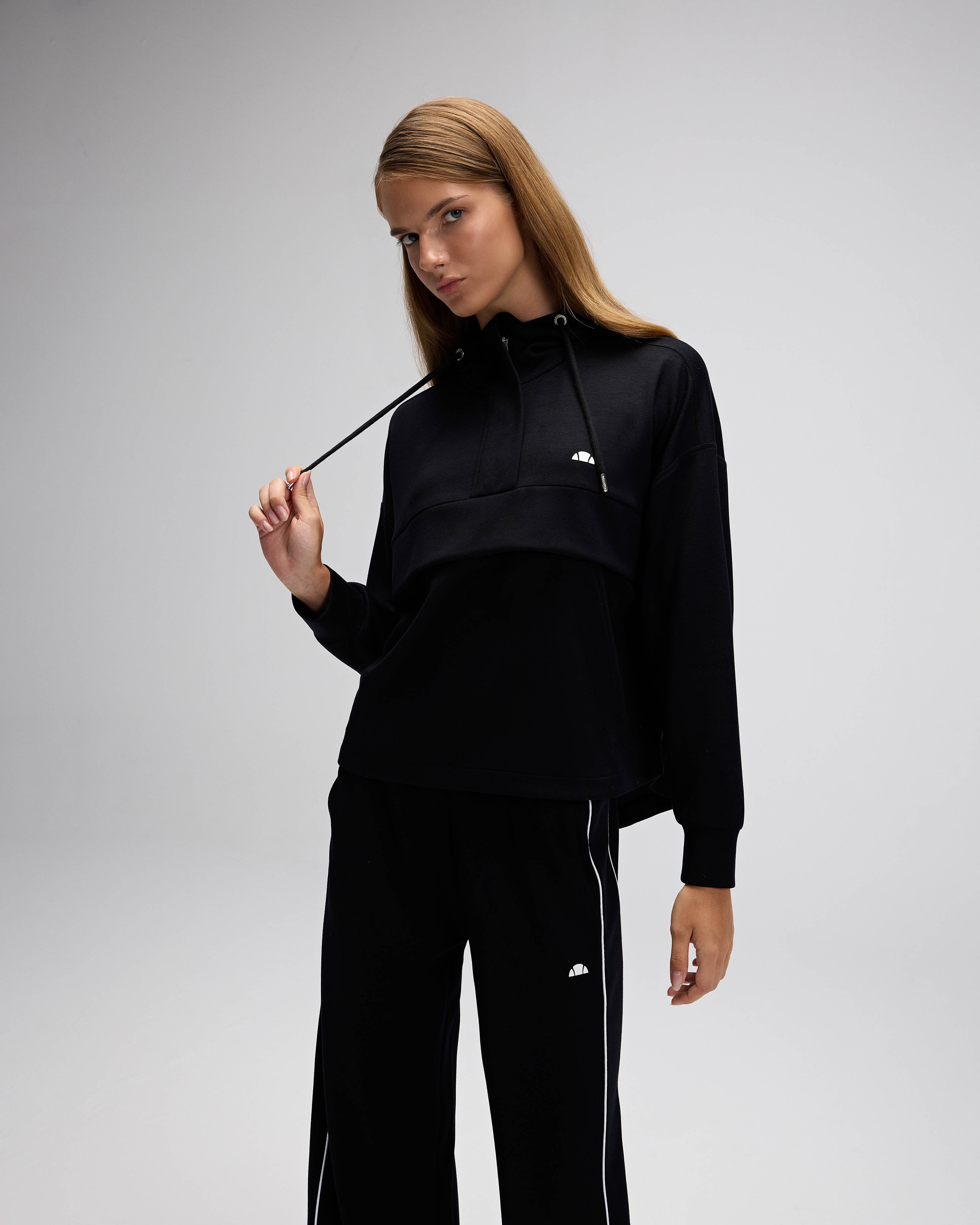 Ellesse Kadın Kapüşonlu Sweatshirt Ef551-Bk