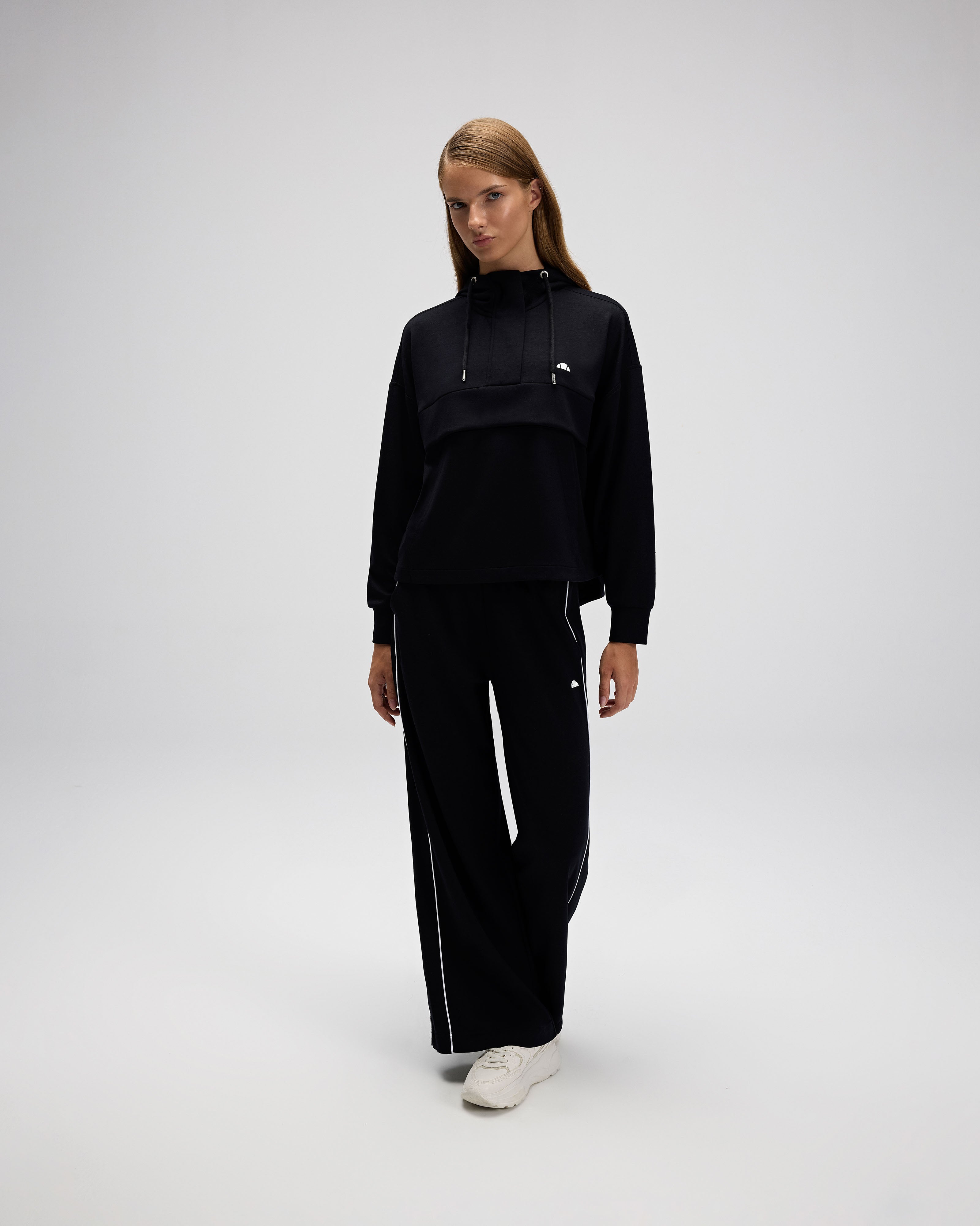 Ellesse Kadın Kapüşonlu Sweatshirt Ef551-Bk
